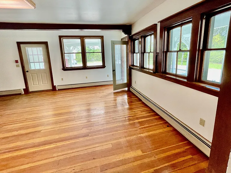 45 Holbrook Ave #6 — Photo 3