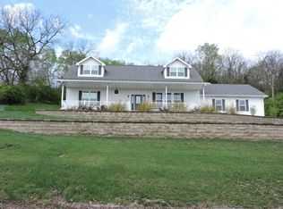 1701 Bluff St, Hamburg, IA 51640