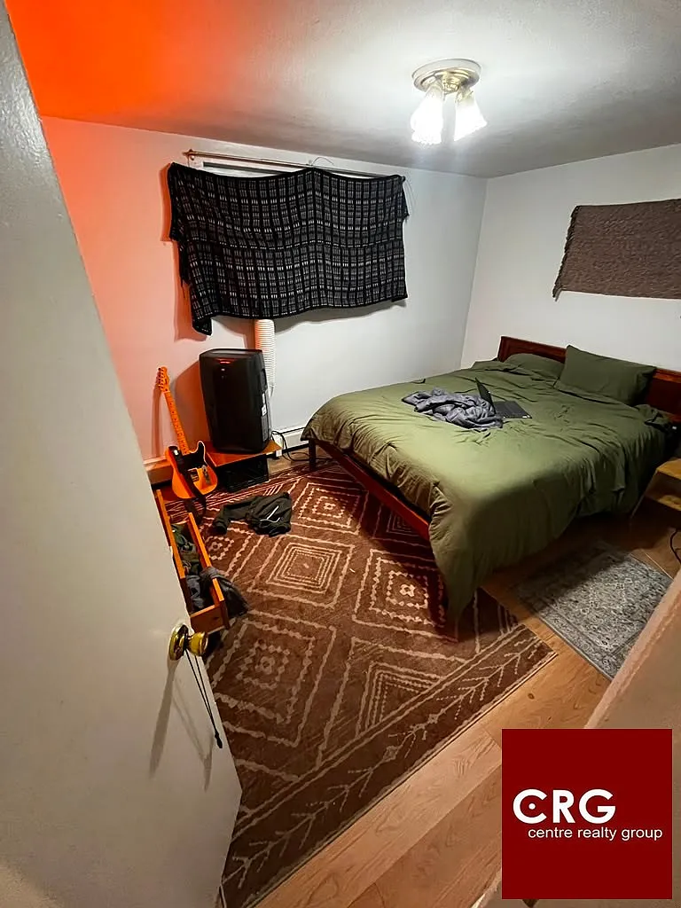 2 bed, 1.0 bath, $2,200 — Photo 3