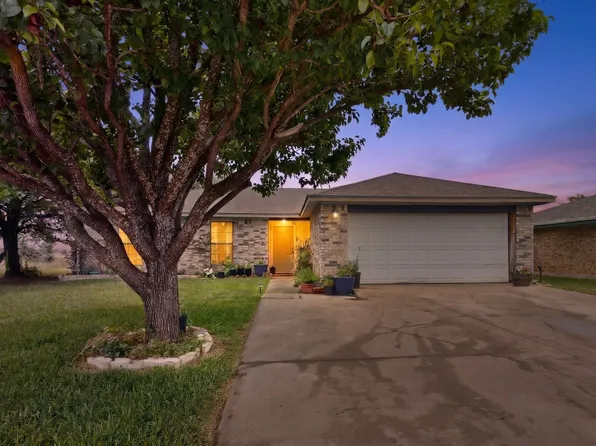 1317 Belinda Ct, Garland, TX 75040