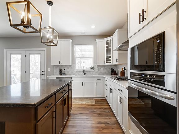 4th image of 1269 Golfview Ln