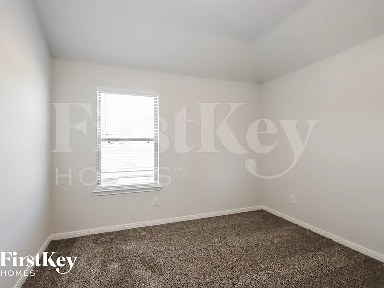 26207 Cooperstown Way — Photo 12
