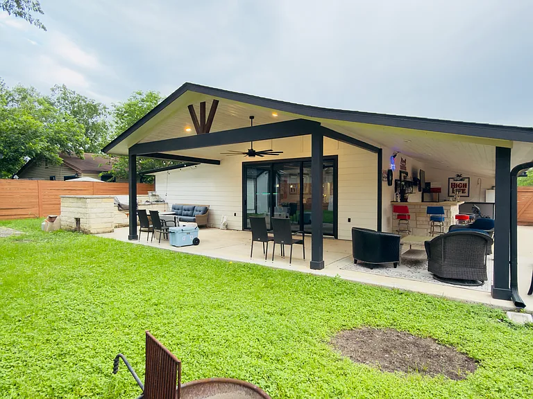 5713 Cedardale Dr — Photo 2