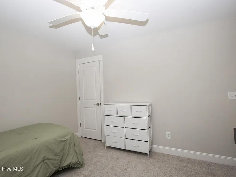 643 Lilac Ln — Photo 37