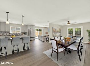 970 Chestnut Dr, Escondido, CA 92025