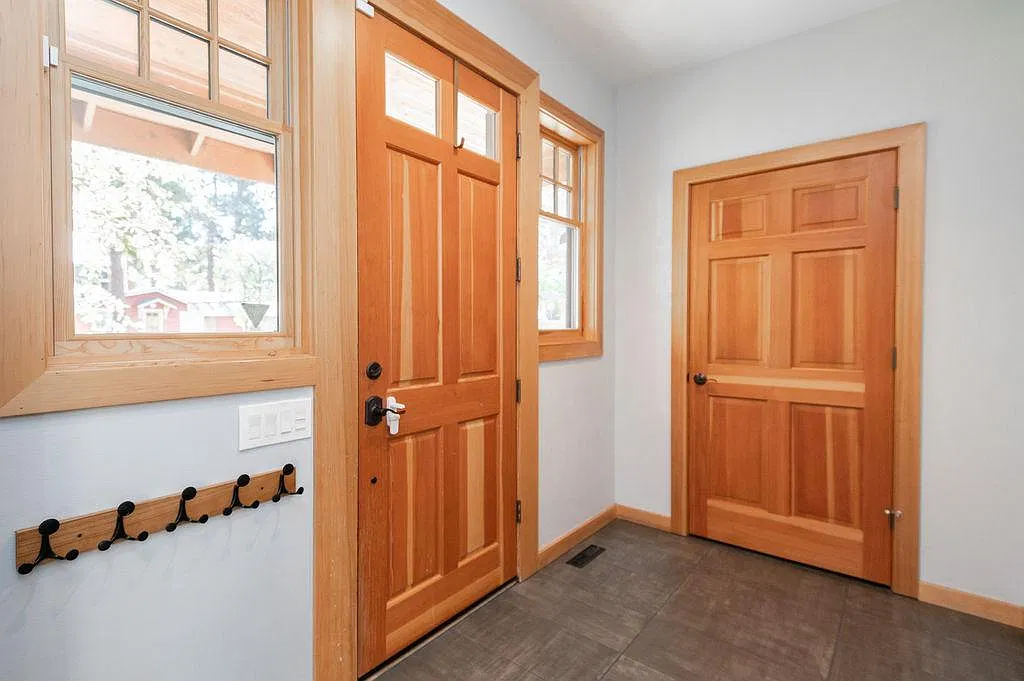 1252 NW Ithaca Ave — Photo 4