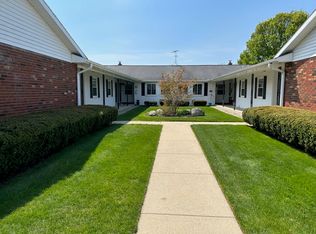 7424 Grove Dr, Jenison, MI 49428