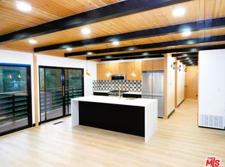 8750 Skyline Dr, Los Angeles, CA 90046