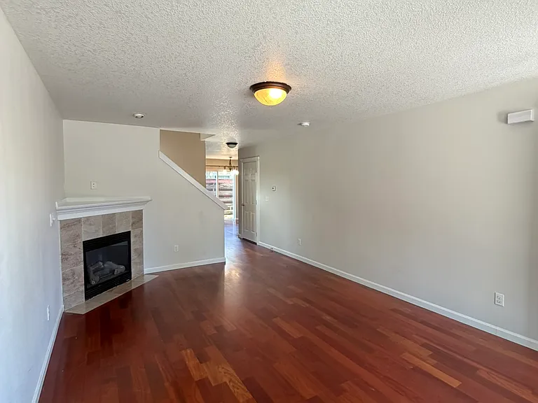 4017 NE Killingsworth St #4017 — Photo 3