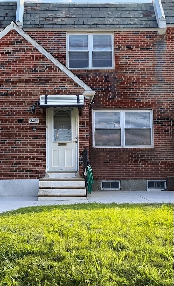 3 bed, 1164 sqft, $1,800 — Photo 1