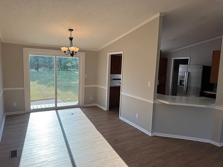 3200 Buffett Ct — Photo 2