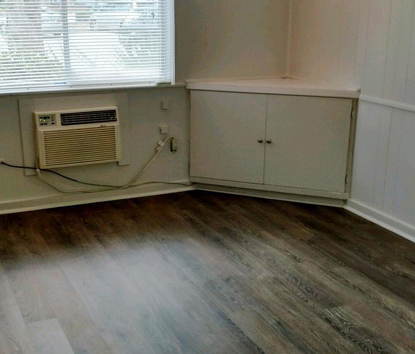 2nd image of 101 Woodhaven Dr APT 83