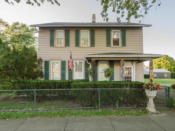 211 Fremont Ave, Sandusky, OH 44870