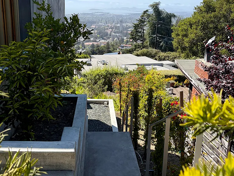 Dwight Way — Photo 15
