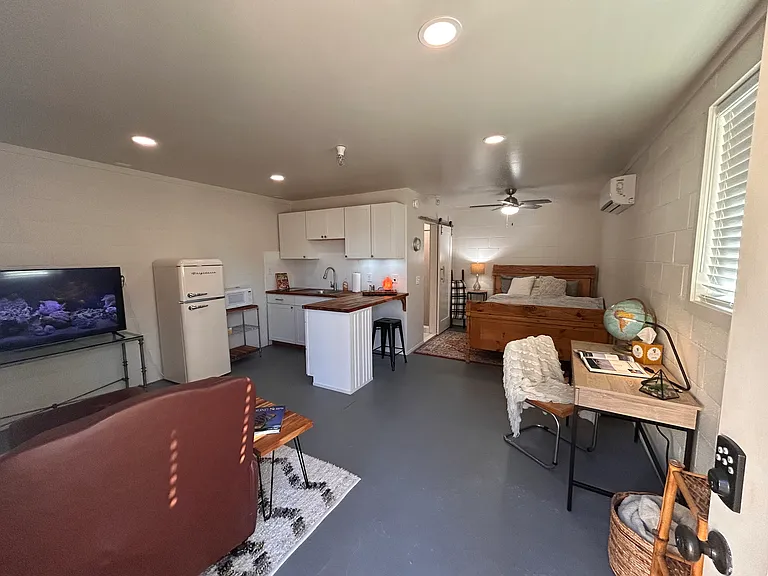 9505 Marilla Dr — Photo 10