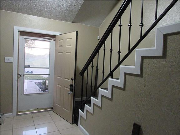 3rd image of 4621 Southlook Dr