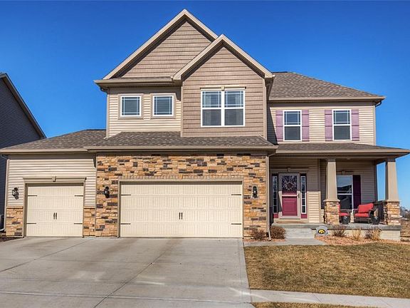 2nd image of 230 Bridgewood Dr