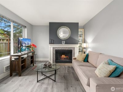 935 N 200th Street #A103, Shoreline, WA, 98133
