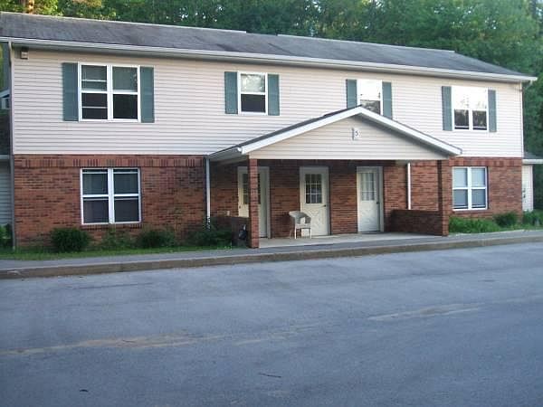 1st image of 504 Forest Ln