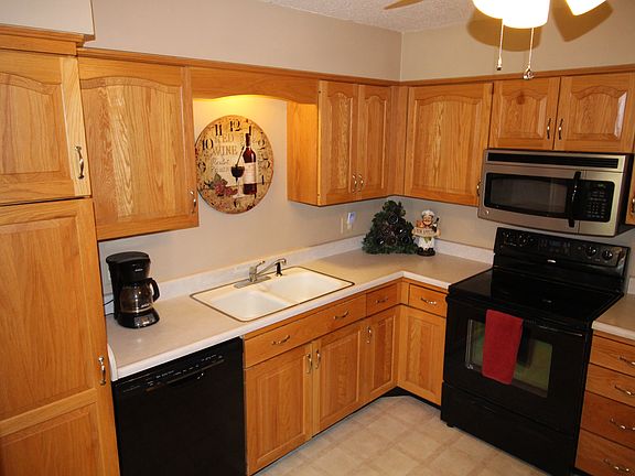 4th image of 429 Crimson Dr NE APT 1