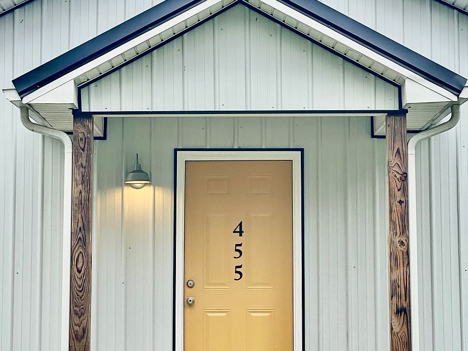 1st image of 455 Shelby St