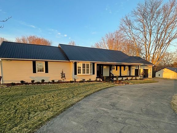 2nd image of 274 Howell Hill Rd