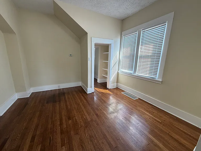 921 Edgemont Ave #921 — Photo 33