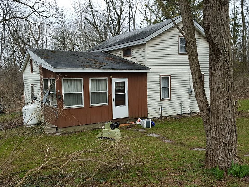 2nd image of 15 Clark Street Rd