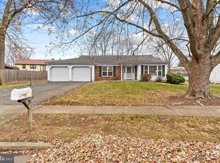 4 David Dr, Ewing, NJ 08638