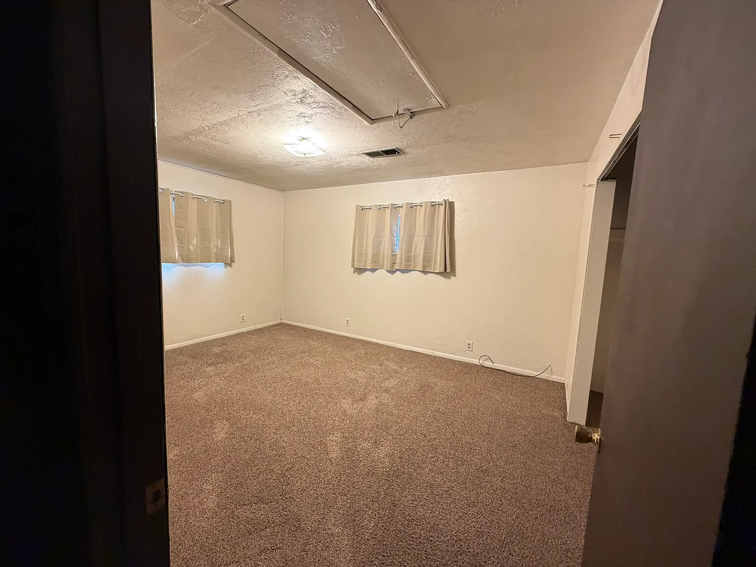 2 bed, 942 sqft, $1,500 — Photo 3