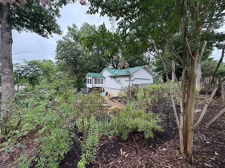 78 Pine Cone Dr — Photo 36