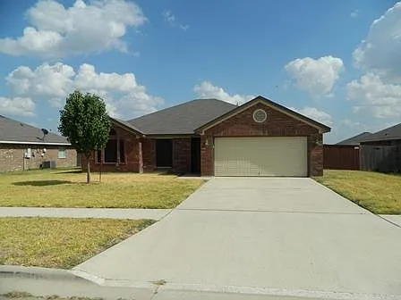 210 Viola Dr — Photo 6
