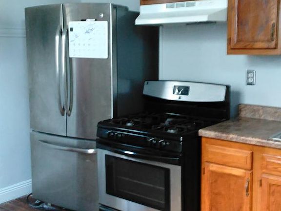 2nd image of 4147 Toulouse St