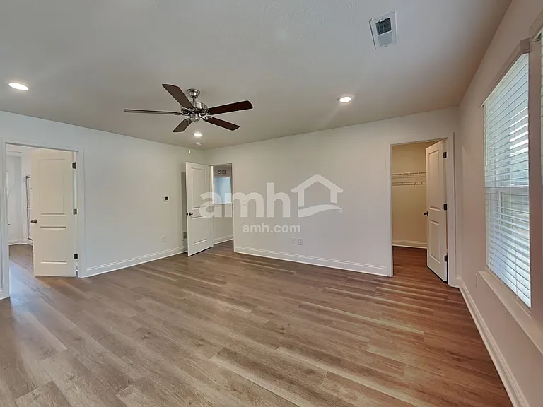 319 Pine Hill Ct — Photo 12