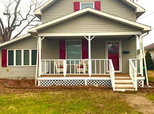 805 Franklin Ave, Belpre, OH 45714