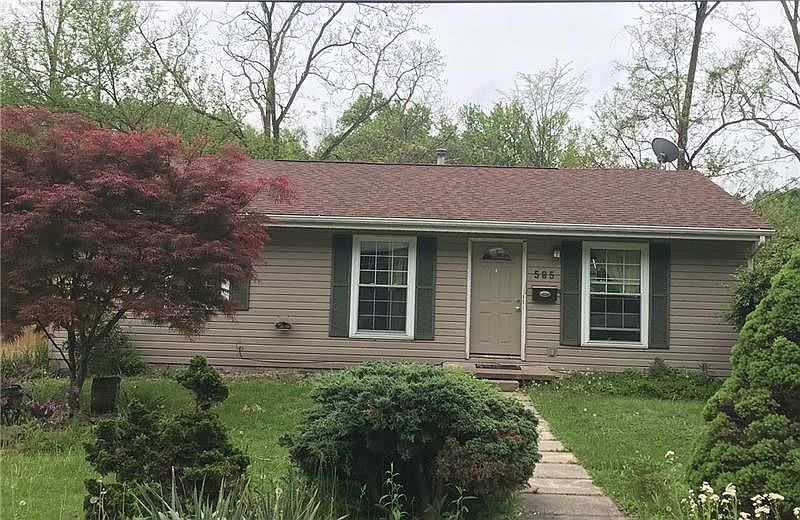 1st image of 585 Willow Ave