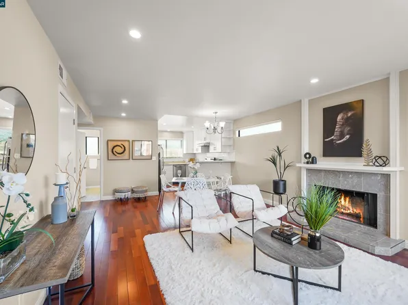115 Hobart Ave APT E, San Mateo, CA 94402