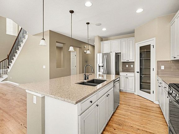 5th image of 3038 Percheron Dr