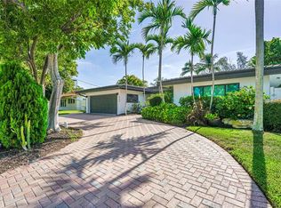 956 SE 10th Ct, Pompano Beach, FL 33060