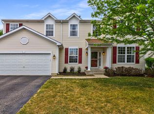 2512 W Magnolia Ln, Round Lake, IL 60073