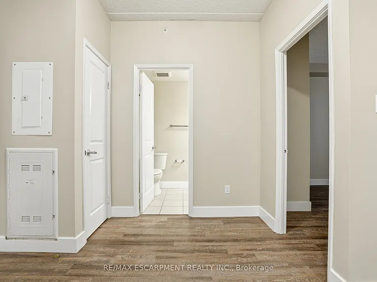 149 Main St W #309 — Photo 5