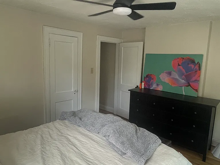 142 W California Ave — Photo 9