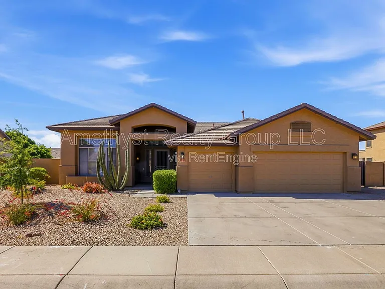 7017 W Greenbriar Dr — Photo 3