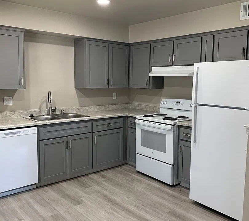 Dry Creek Apartments
