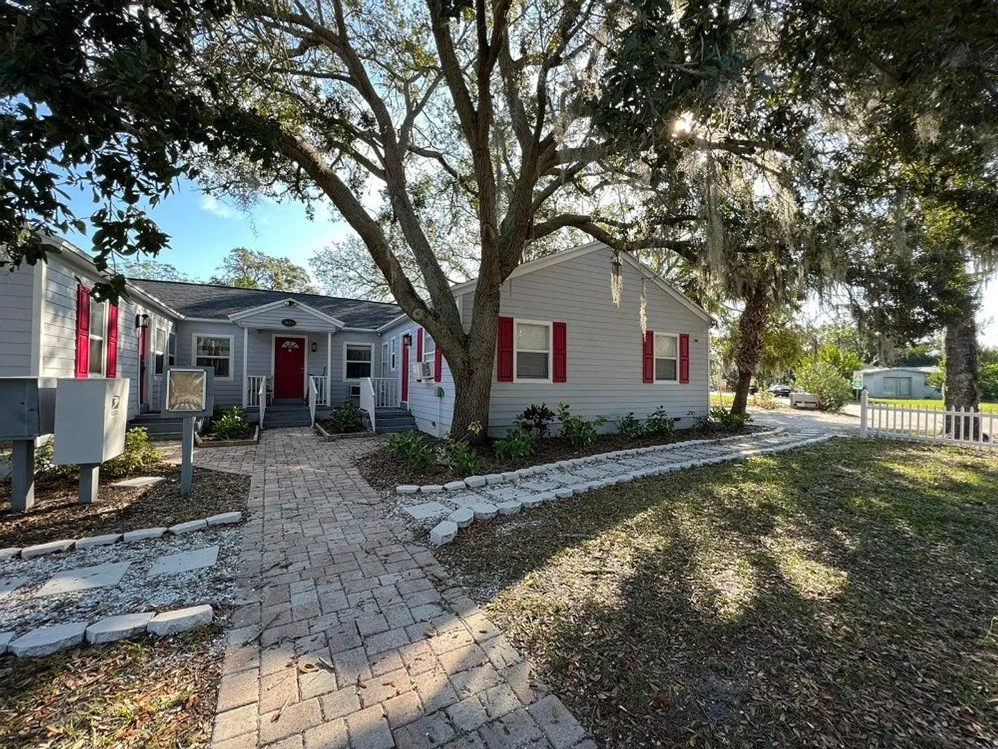 Rose - Sabal — Photo 2