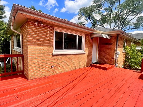 4th image of 8234 N Oketo Ave