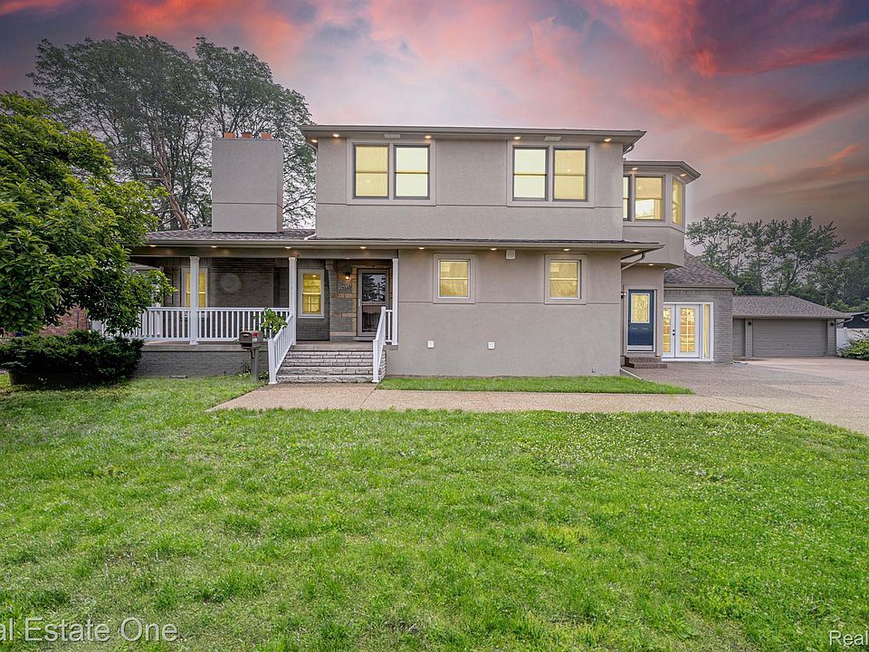 1st image of 29545 Maplewood St