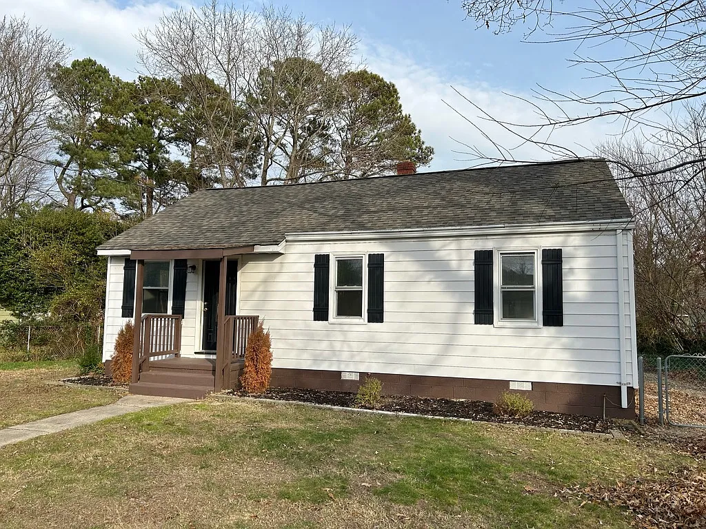 Building Photo - 1208 Stewart Dr
