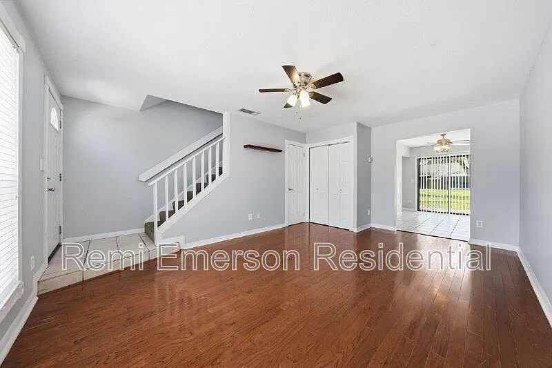 2 bed, 1.5 bath, 1088 sqft, $1,550 — Photo 3