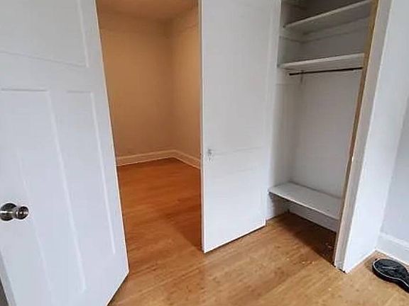 3rd image of 109 Beech St